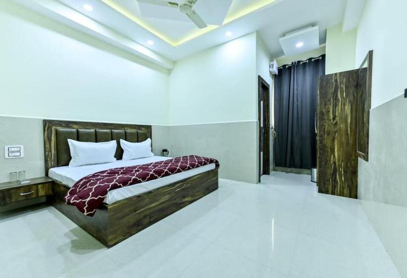 호텔 Royal Inn Jammu