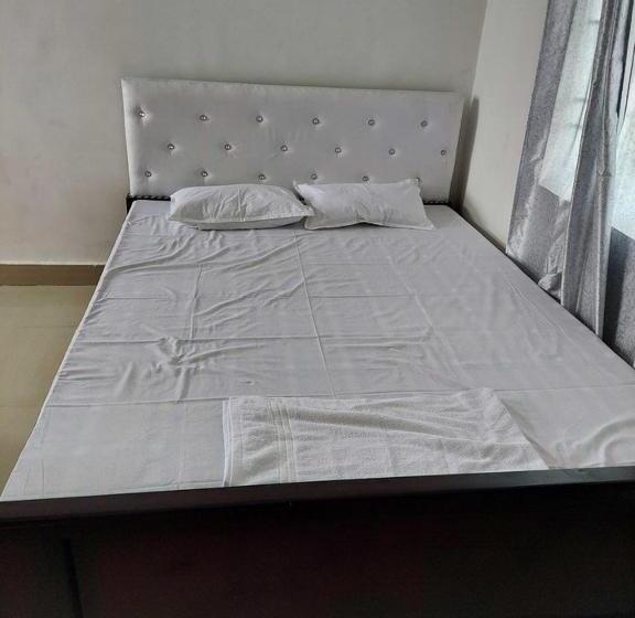 בית מלון כפרי Spot On Hubash Home Stay