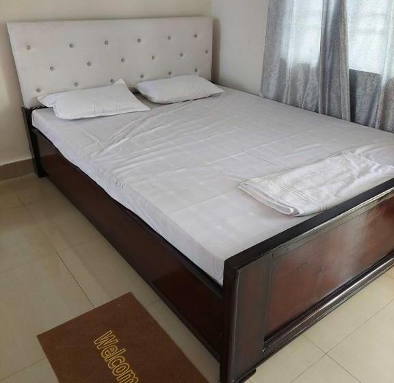 בית מלון כפרי Spot On Hubash Home Stay