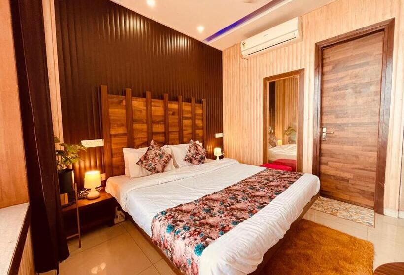 فندق Starlet Prime   A Four Star Luxury