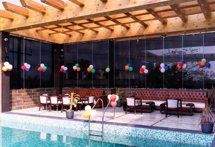 هتل The Autograph Inn