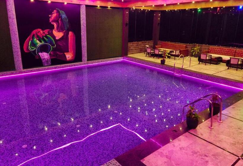 هتل The Autograph Inn