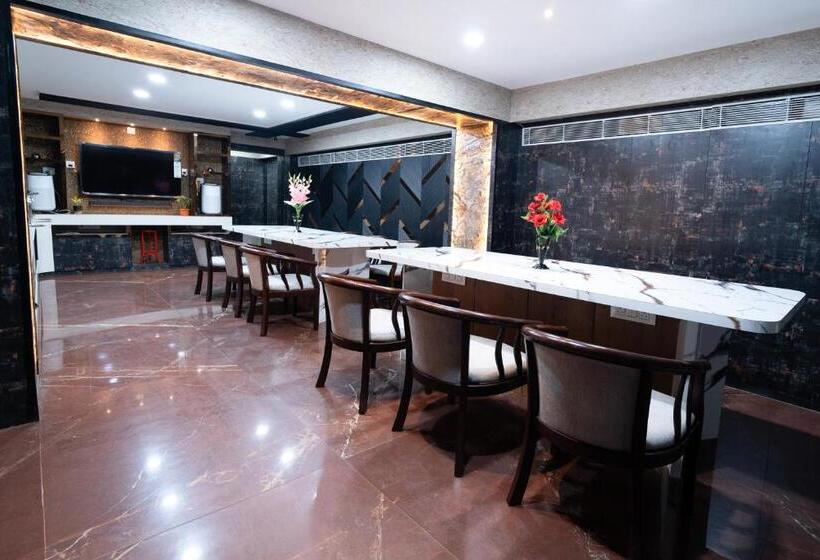 هتل The Autograph Inn