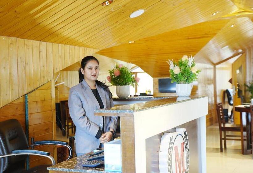 فندق The Rose, Kasauli  A Four Star Lavish & Luxury