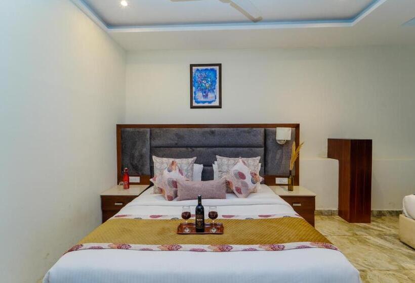 فندق The Rose, Kasauli  A Four Star Lavish & Luxury