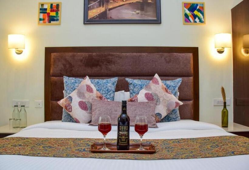 فندق The Rose, Kasauli  A Four Star Lavish & Luxury