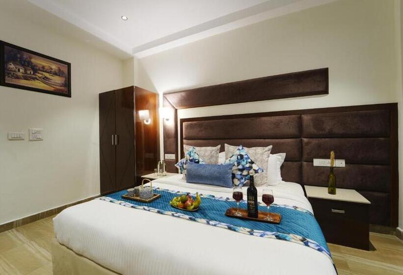 فندق The Rose, Kasauli  A Four Star Lavish & Luxury