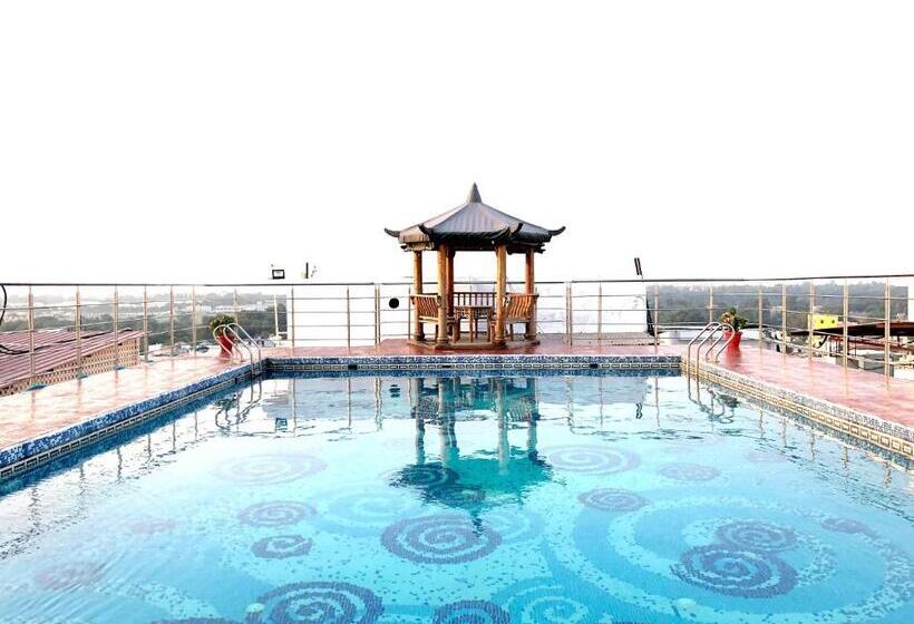 בית מלון כפרי The Royal Bihar