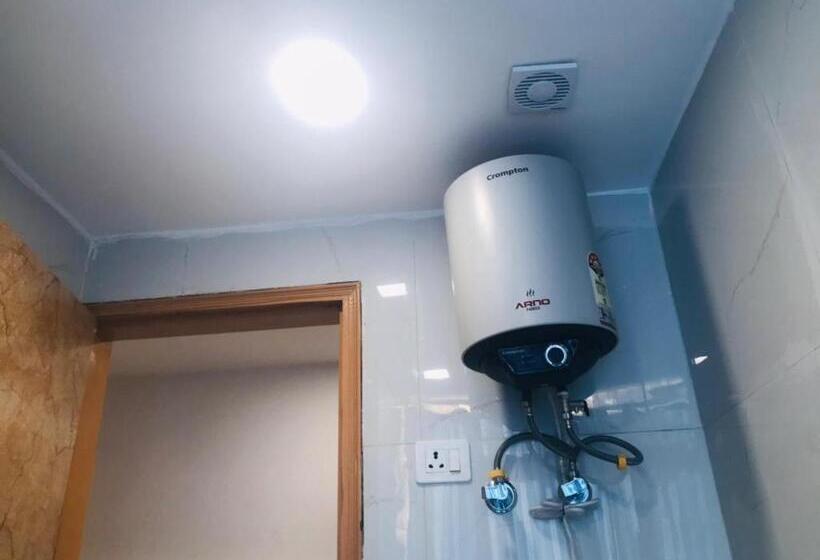 Hotel Twamev Tughlakabad By Raaso Inn