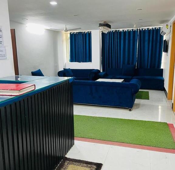 Hotel Twamev Tughlakabad By Raaso Inn