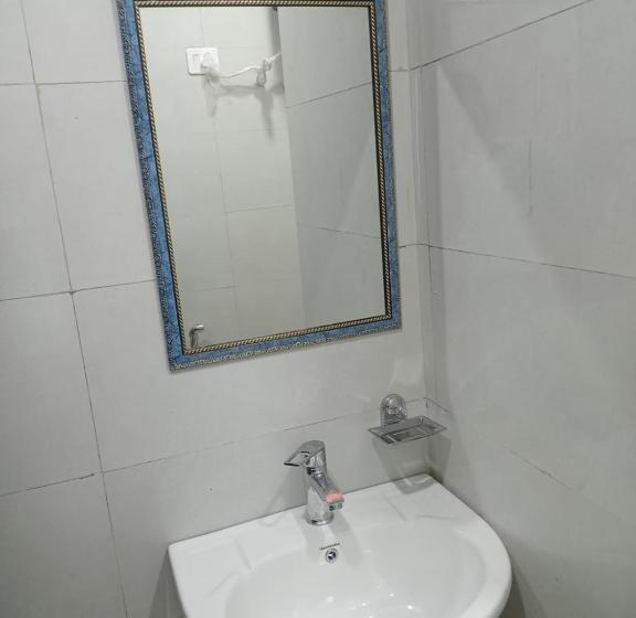 Hotel Twamev Tughlakabad By Raaso Inn