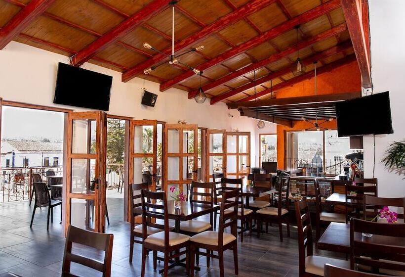 בית מלון כפרי Xalla