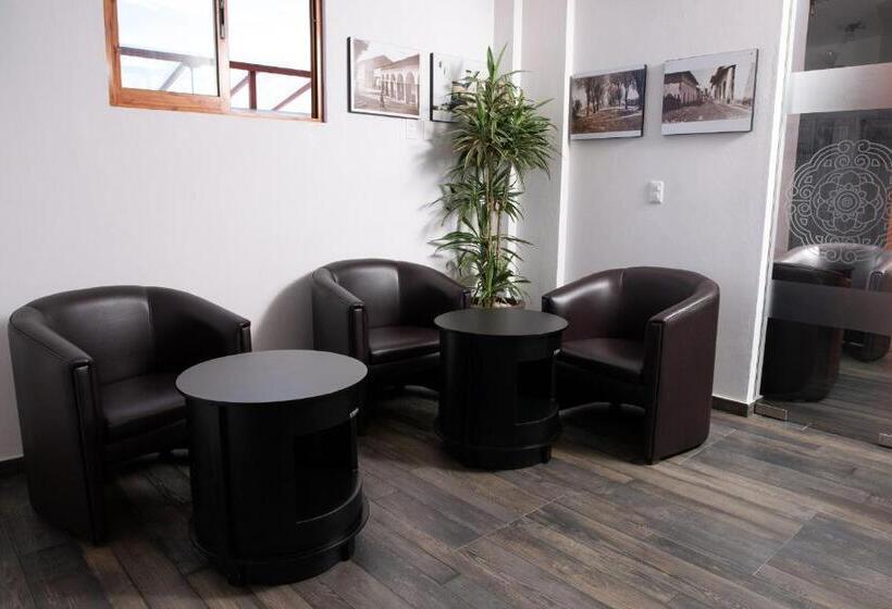 בית מלון כפרי Xalla