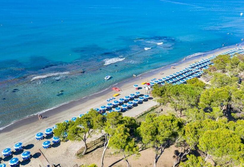 Isa Appartament Standard 4 Beds, Air Conditioning And Private Outdoor Area In Village With 6 Swimmin