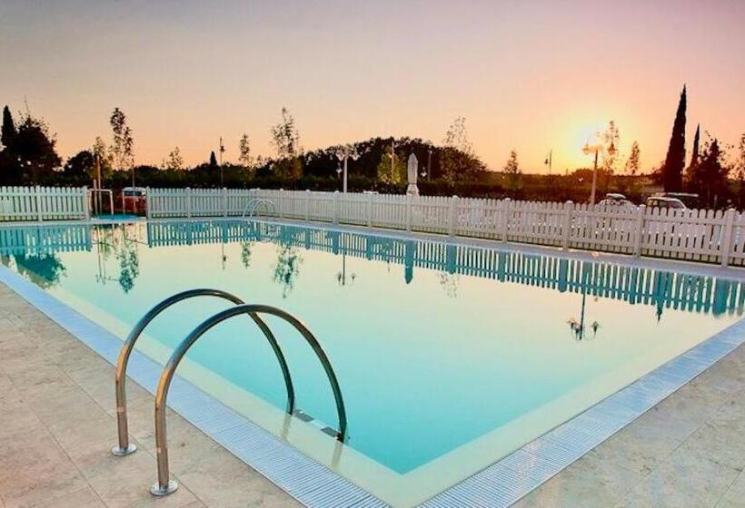 Isa Residence With Swimming Pool In Barberino Tavernelle, Apartments With Air Conditioning And Priva