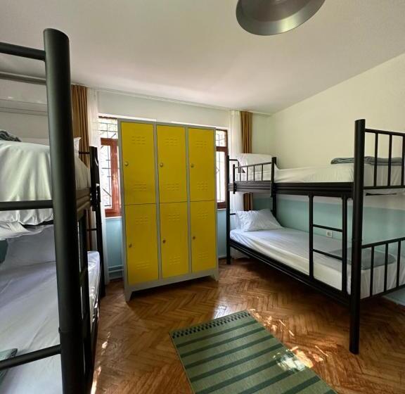 Koza Hostel Coffee & Chill