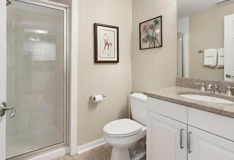 Lake Travis Stunning Waterfront, Sunset & Pool Views, Pet Friendly, Boat Ramp, Lago Vista, Texas