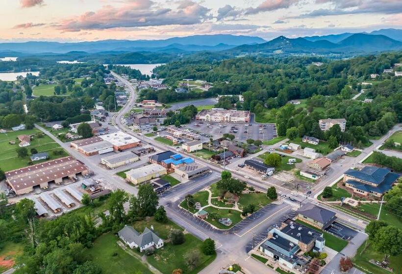فندق على الطريق Retreat On The Lake