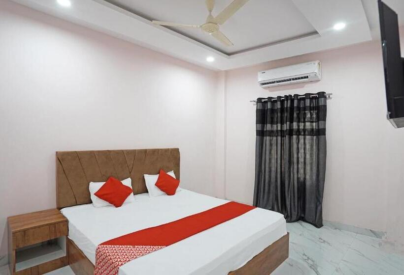 Oyo Flagship Hotel Anukampa