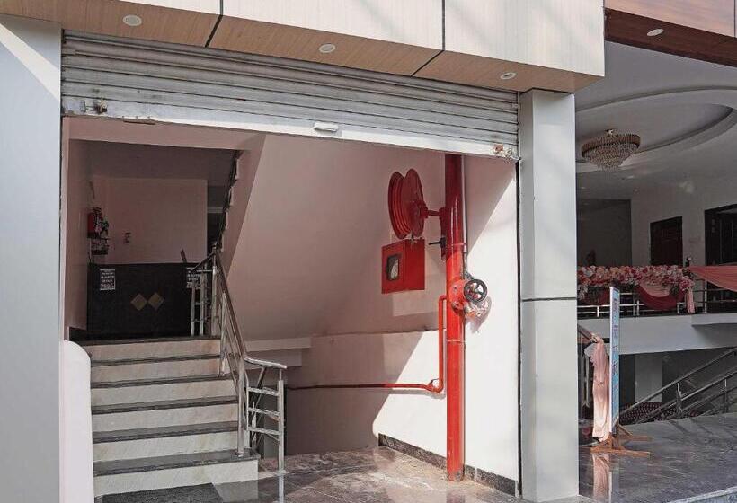 Oyo Flagship Hotel Anukampa