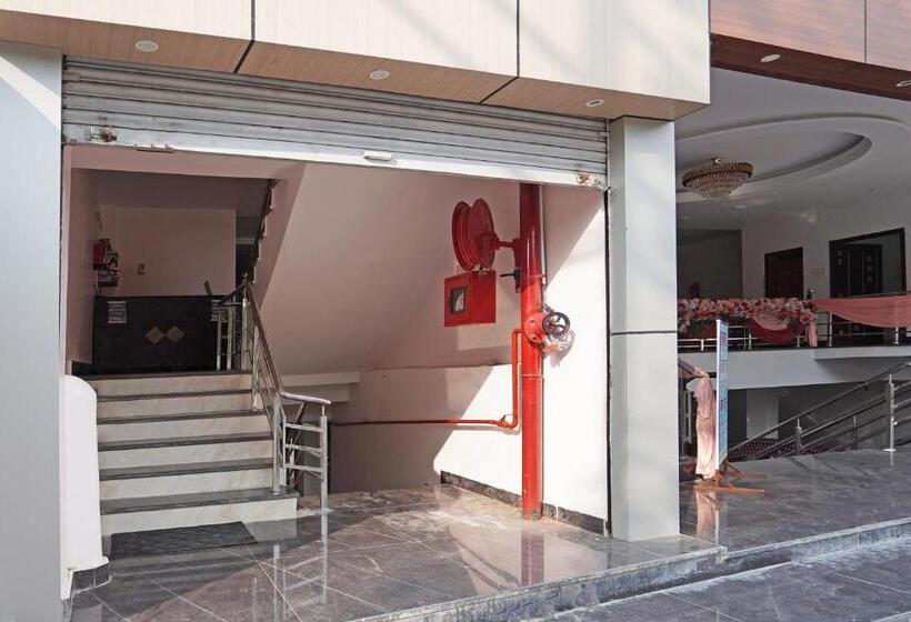 Oyo Flagship Hotel Anukampa