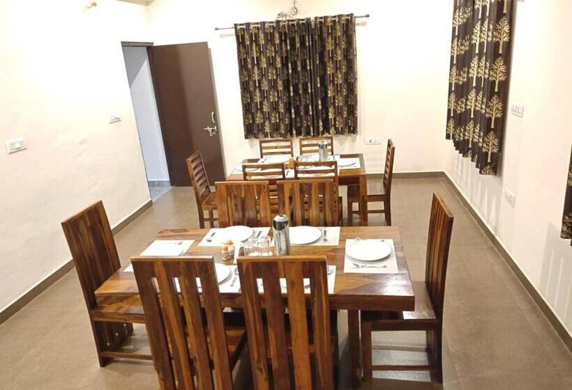 بنسيون Balaji Guest House