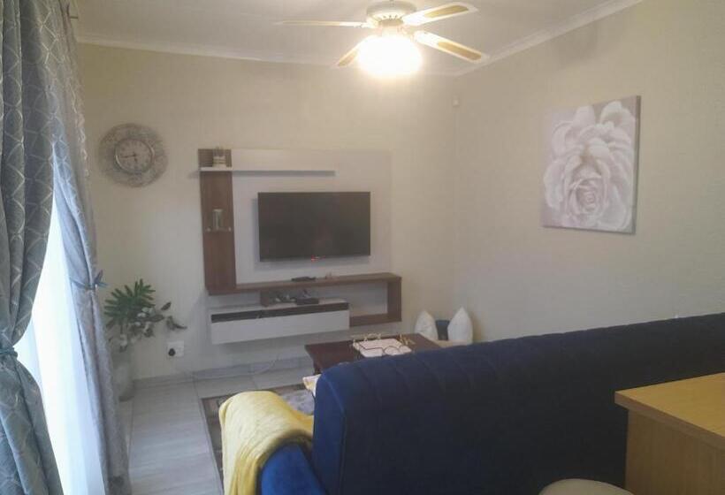 بنسيون Chappel Hide Out