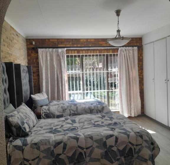 Pension Chappel Hide Out