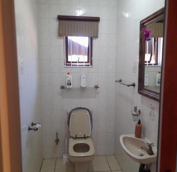 بنسيون Chappel Hide Out