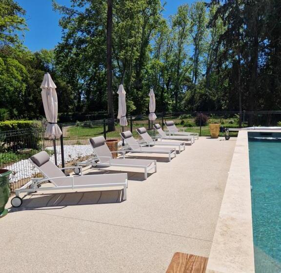 膳宿费 Château De Bayssan