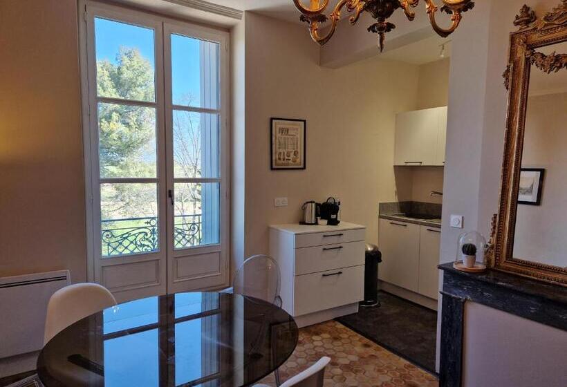 膳宿费 Château De Bayssan