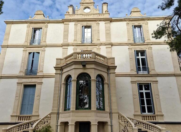 膳宿费 Château De Bayssan