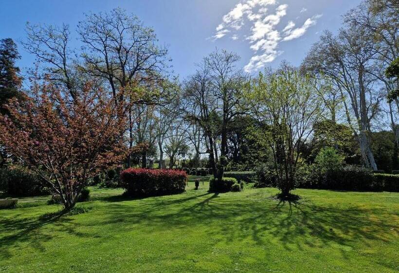 پانسیون Château De Bayssan