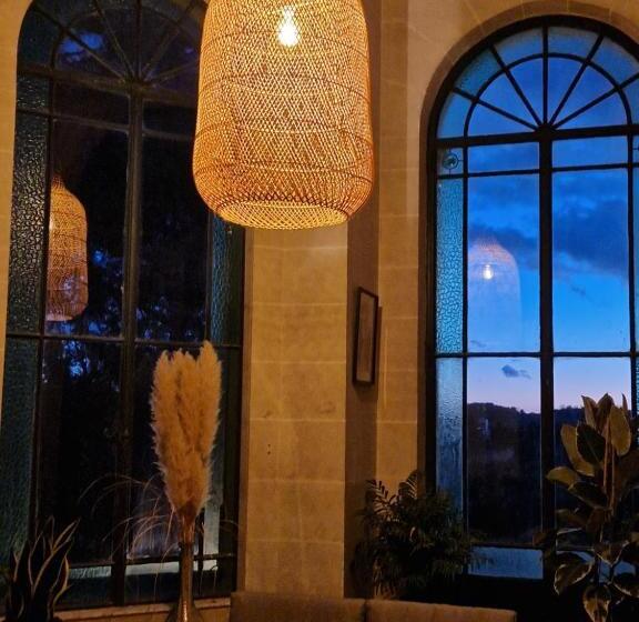 膳宿费 Château De Bayssan