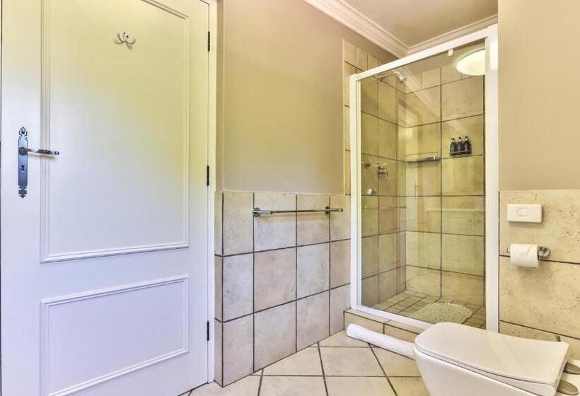 פנסיון Devonport House   Constantia