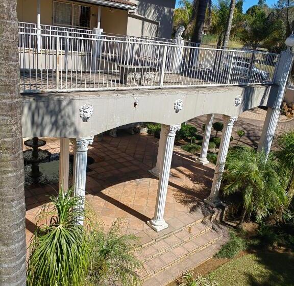 פנסיון Emfuleni Hilton Guest House