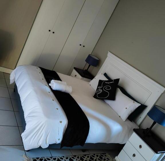 פנסיון Emfuleni Hilton Guest House