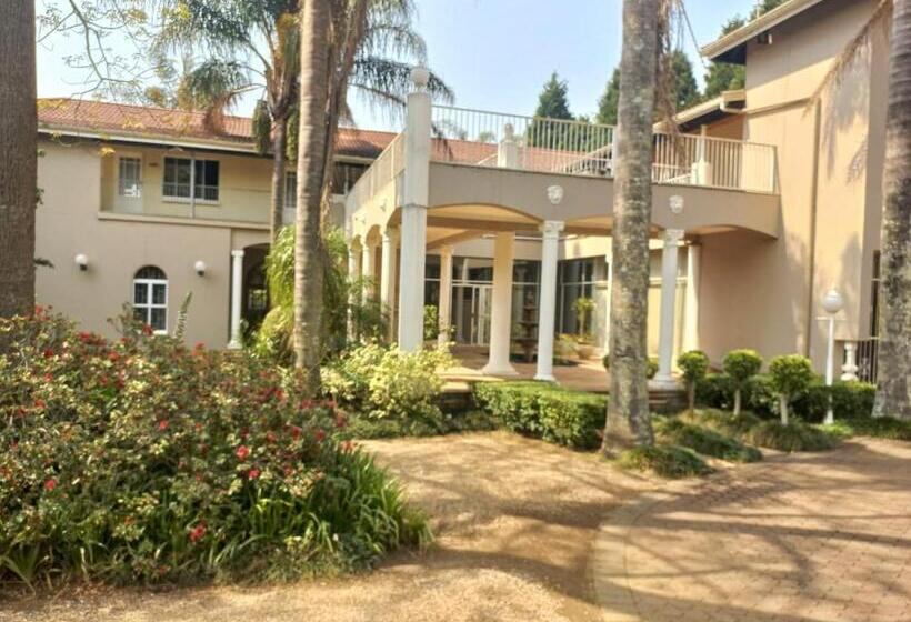 פנסיון Emfuleni Hilton Guest House