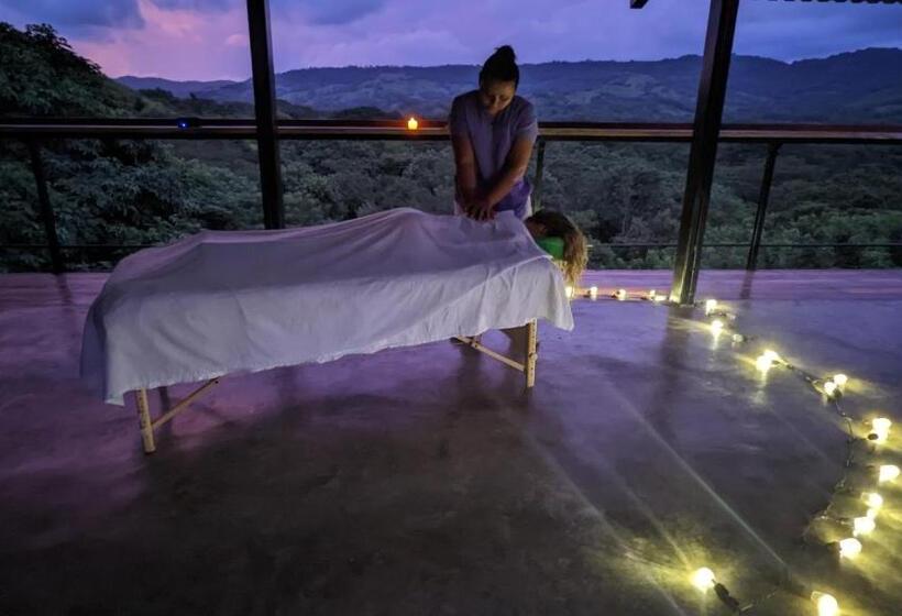 بنسيون Four Trees Jungle Lodge