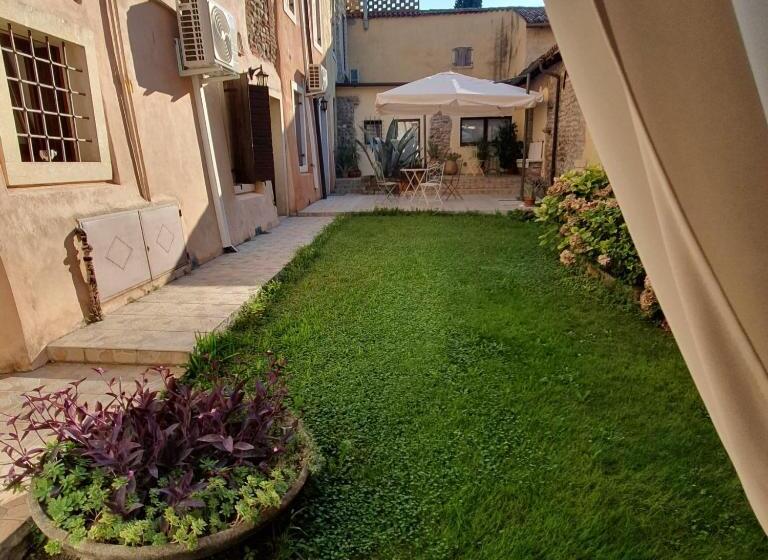 膳宿费 Gesuitirooms