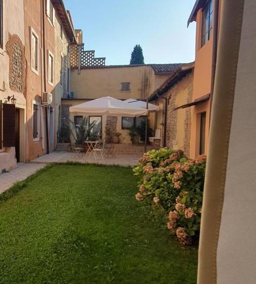 膳宿费 Gesuitirooms