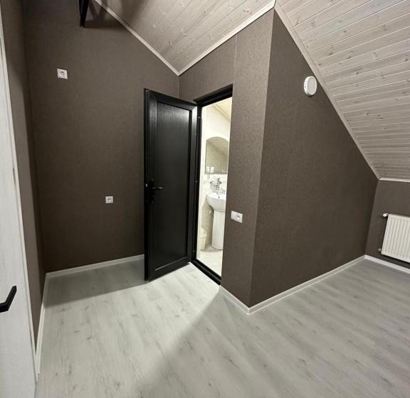 پانسیون Guesthouse Chrdili