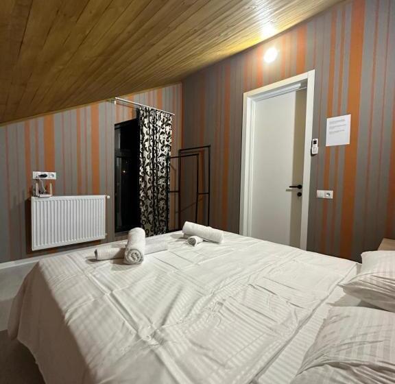 پانسیون Guesthouse Chrdili