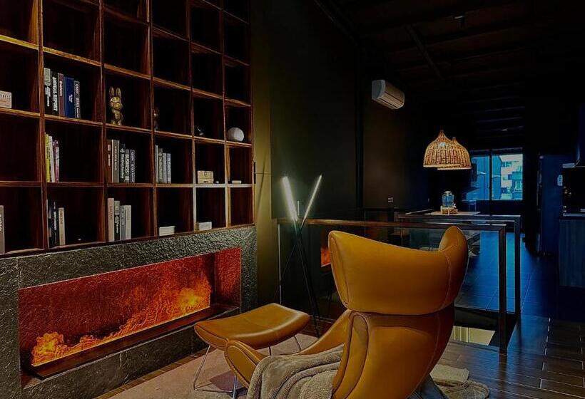 پانسیون Here宅這兒私宅 屏市宅 採自助式入住