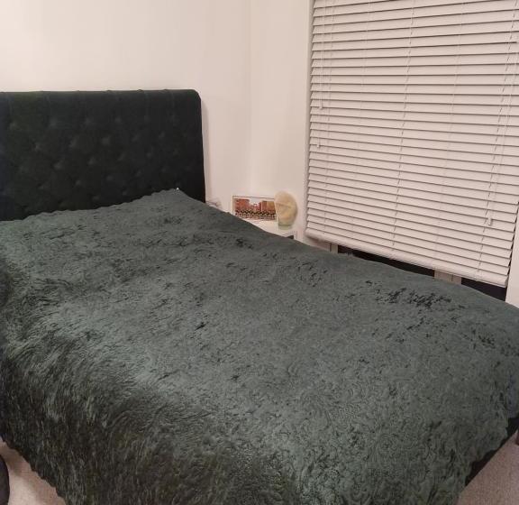 ペンション Large Room With Flat Tv Netflix