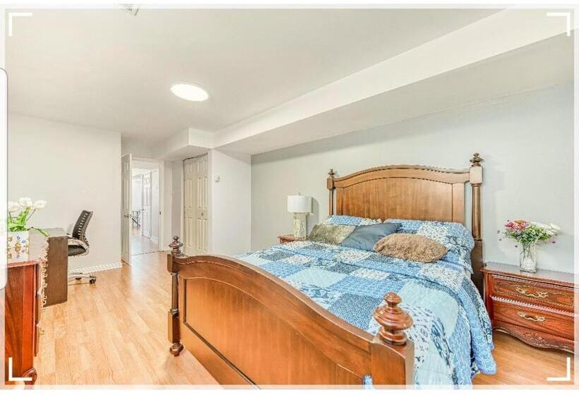 بنسيون Leila`s Place Basement Apartment In Private Home