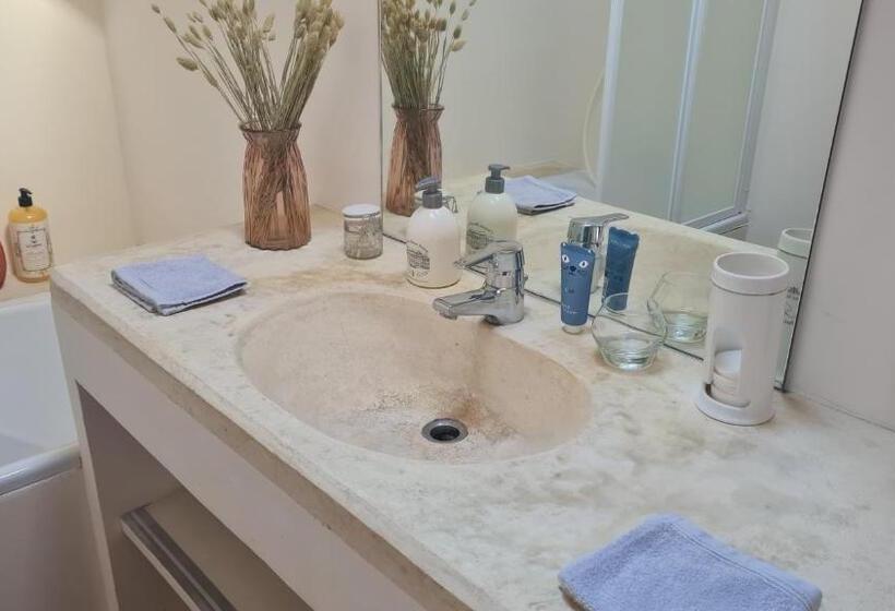 ペンション Duplex De 2 Grandes Chambres Avec Salon Et Terrasse Privés