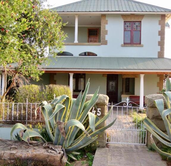 פנסיון Marquard Guesthouse
