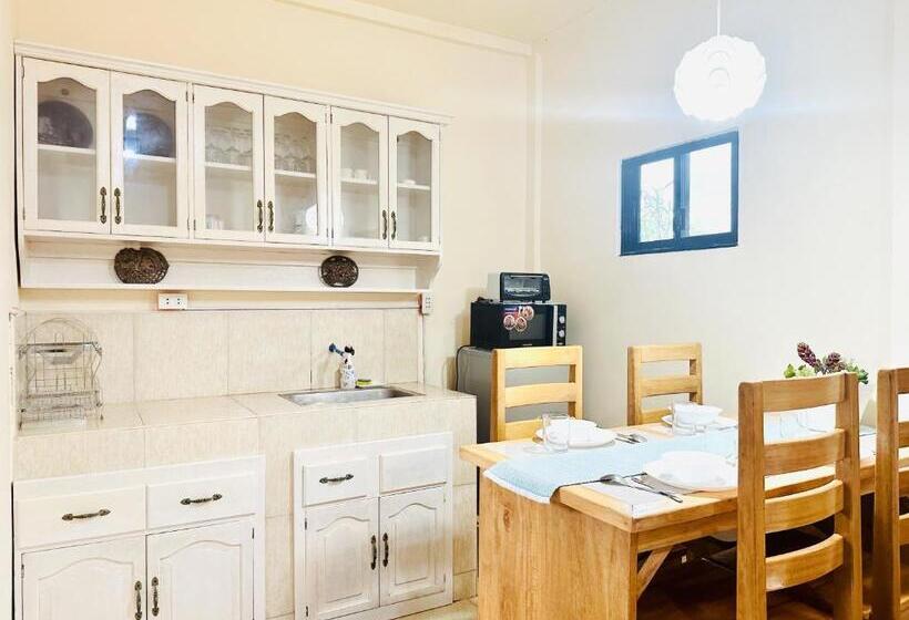 פנסיון Paragua House