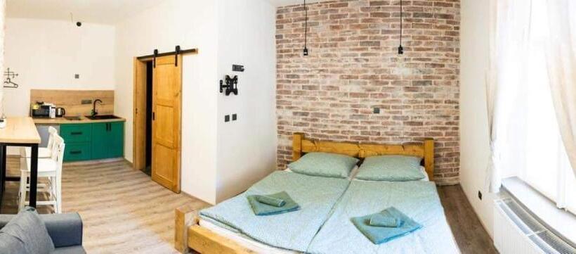 Panzió Penzion U Orloje